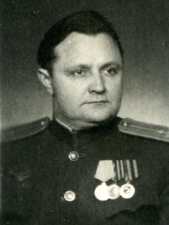 Aleksandras Gomyranovas, Makaro